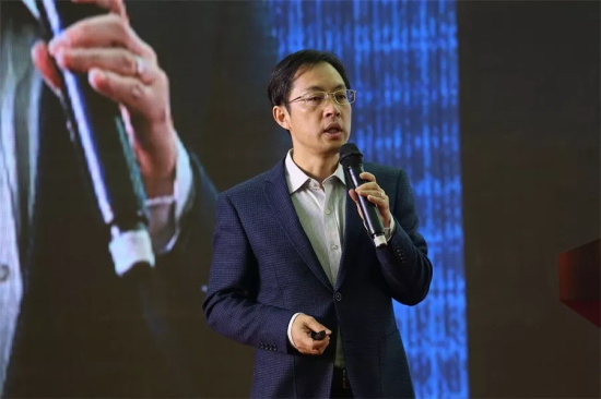 221401155phi[1].JPG